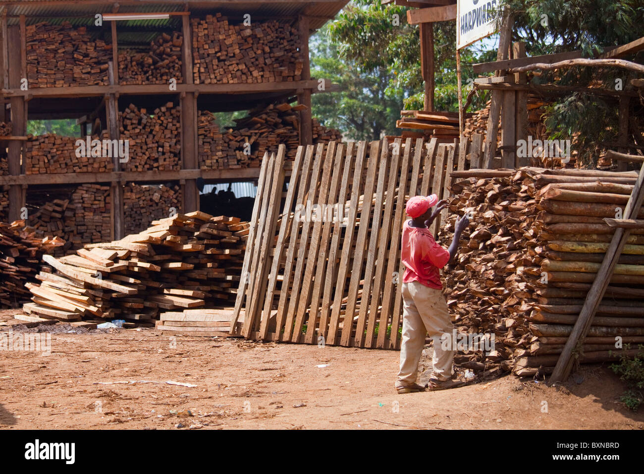 Patio de madera en Nairobi, Kenia Foto de stock