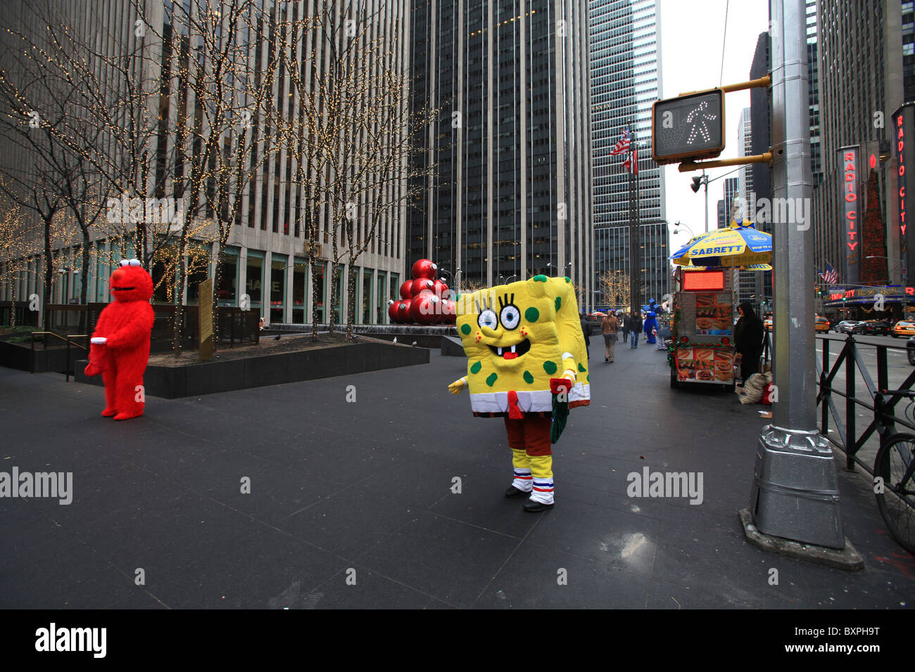 Traje de elmo fotografías e imágenes de alta resolución - Alamy Traje de elmo fotografías e imágenes de alta resolución - Alamy