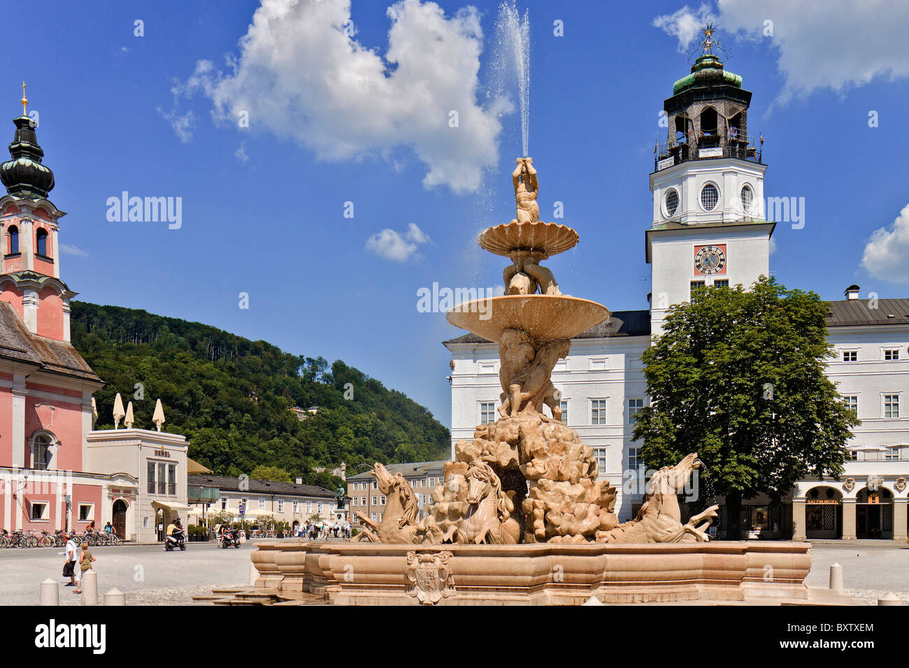 Austria Saltzberg Glockenspiel reloj Foto de stock