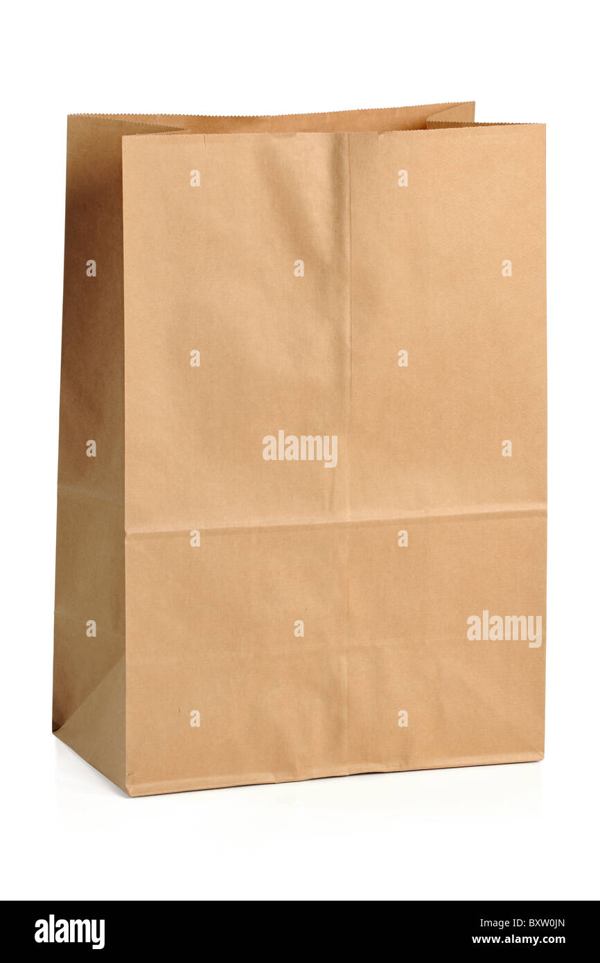 Bolsa de papel marrón aislado sobre fondo blanco. Foto de stock