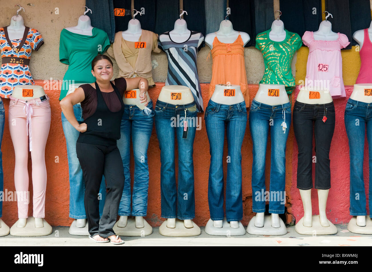 Shop clothing nicaragua fotografías e imágenes de alta resolución - Alamy