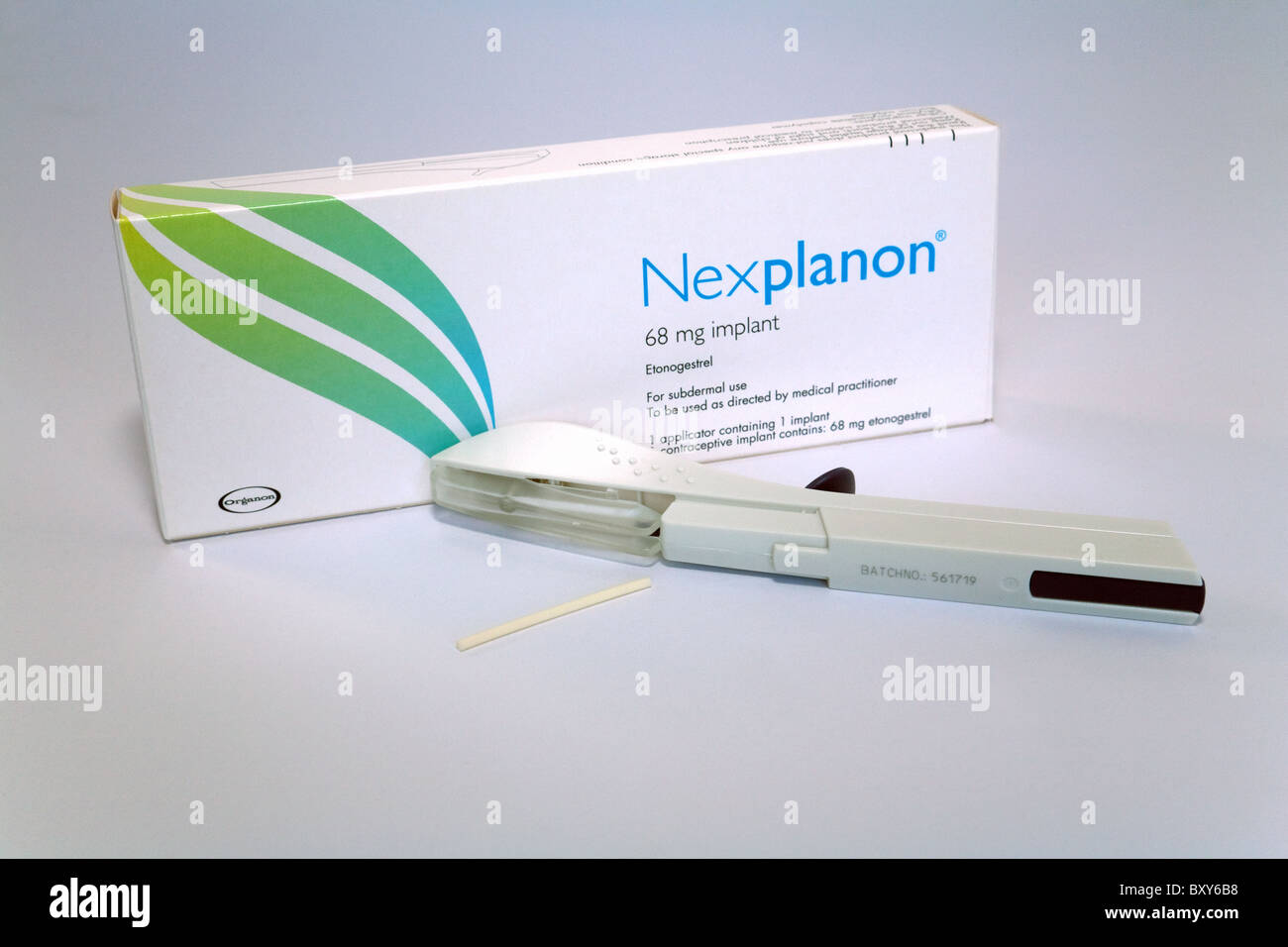 La hembra Nexplanon implante anticonceptivo a largo plazo de acción prolongada de anticonceptivos reversibles Foto de stock