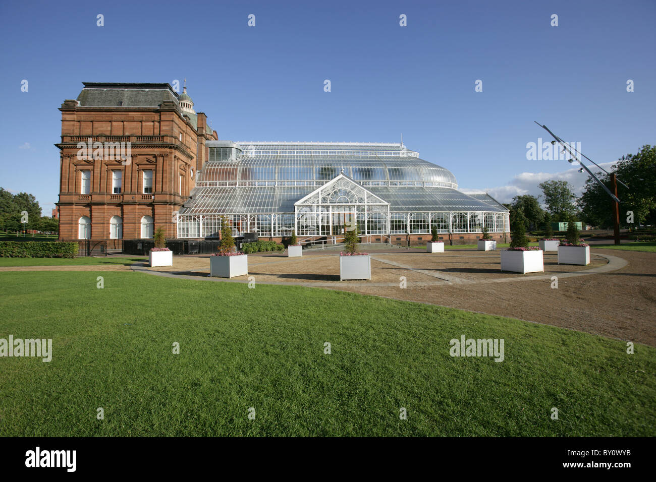 Ciudad de Glasgow, Escocia. A fines del siglo XIX Alexander Beith McDonald diseñado Palacio del Pueblo y jardín de invierno. Foto de stock