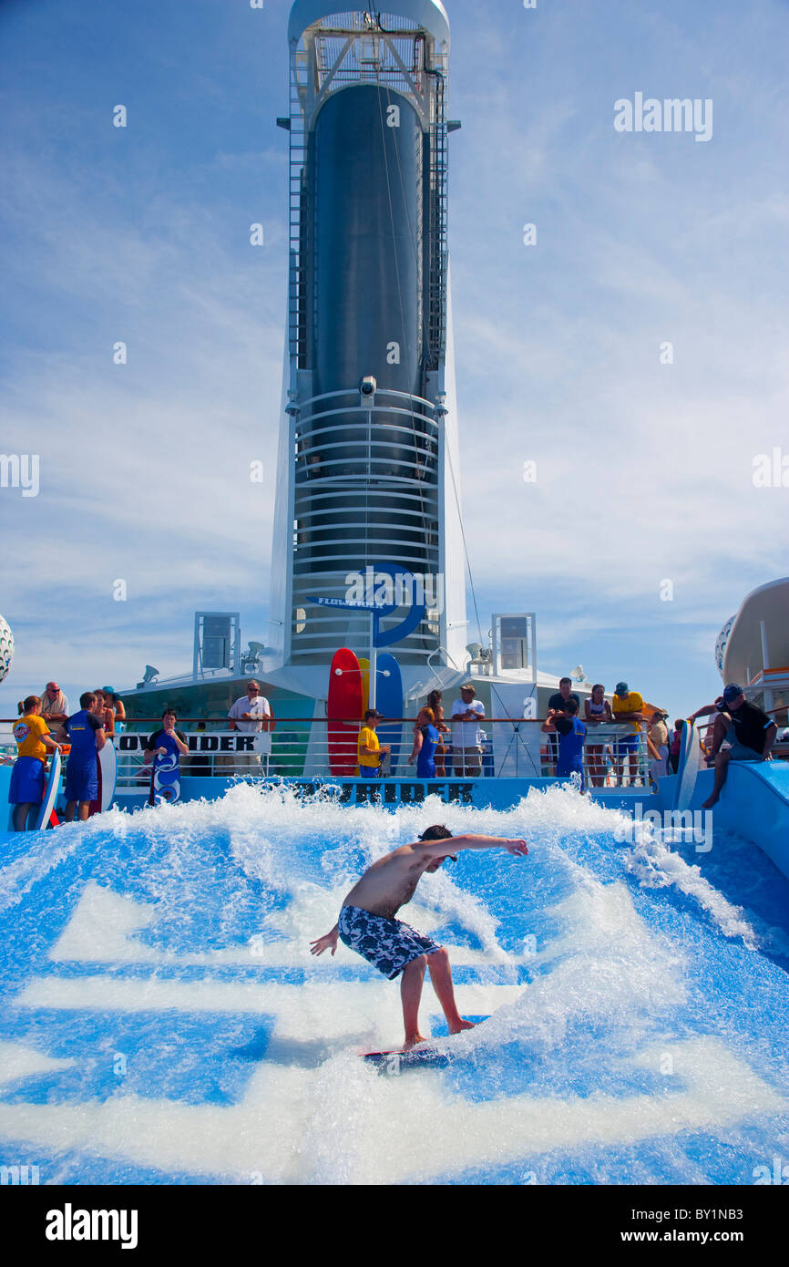 La libertad de los mares, uno de los más grandes del mundo, cruceros