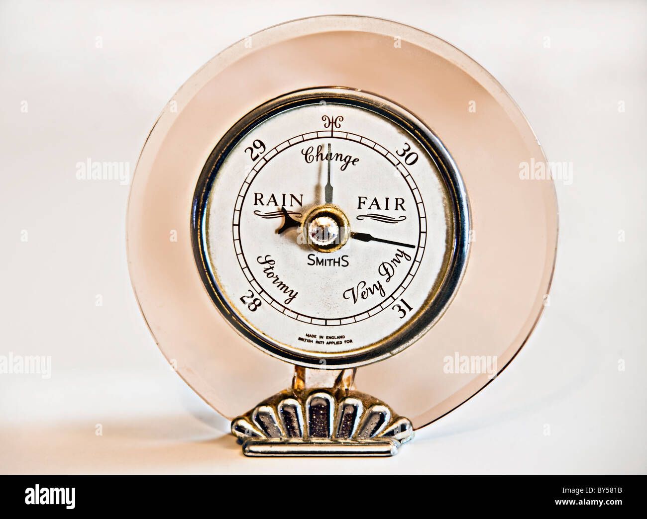 Barómetro vintage antiguo presión de medición meteorológica Foto de stock