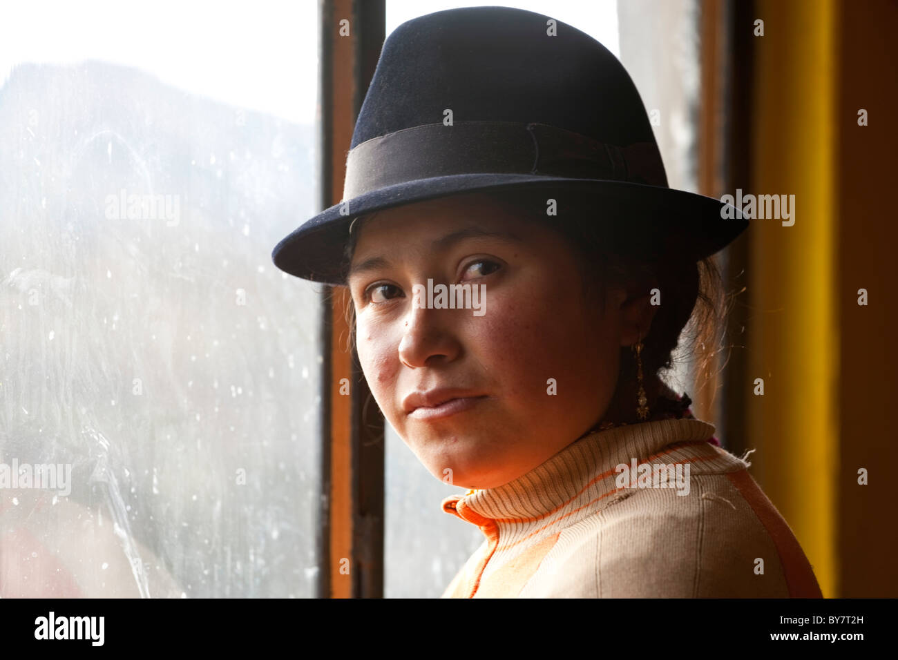 Mujer indígena, Quilotoa nr Latacunga, Ecuador Foto de stock