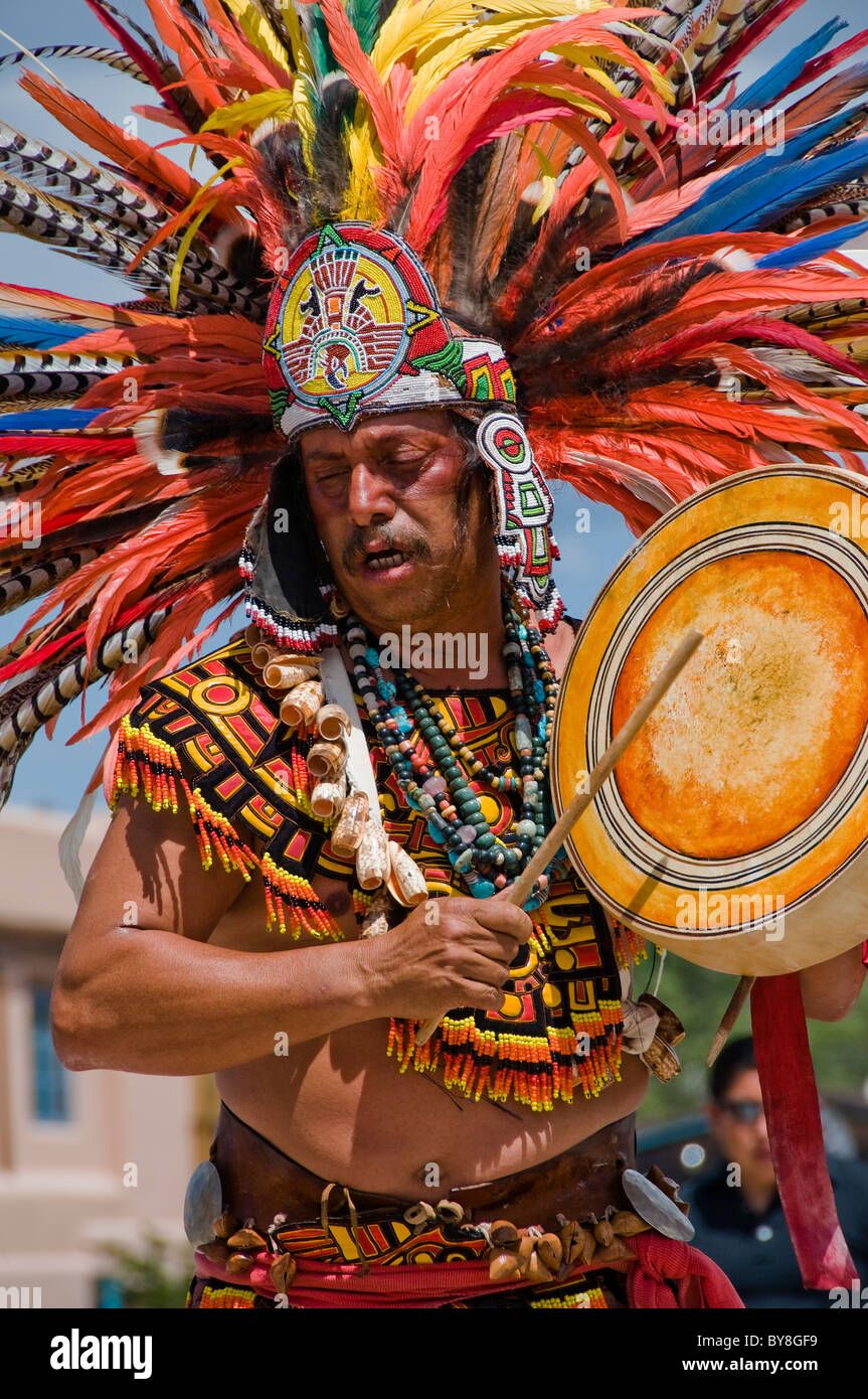 Danzas ceremoniales indios nativos americanos en Santa Fe NM Fotografía de  stock - Alamy