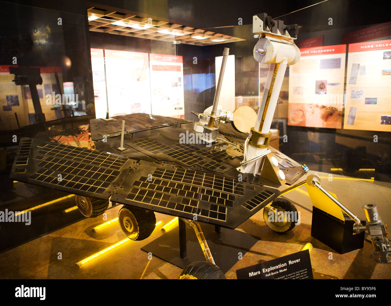 Modelo a escala completa de Mars Exploration Rover muestra en el Smithsonian. Foto de stock