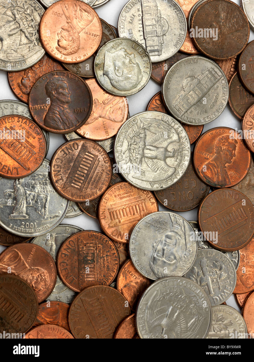 Montón de monedas Moneda de Estados Unidos de América Fotografía de stock -  Alamy