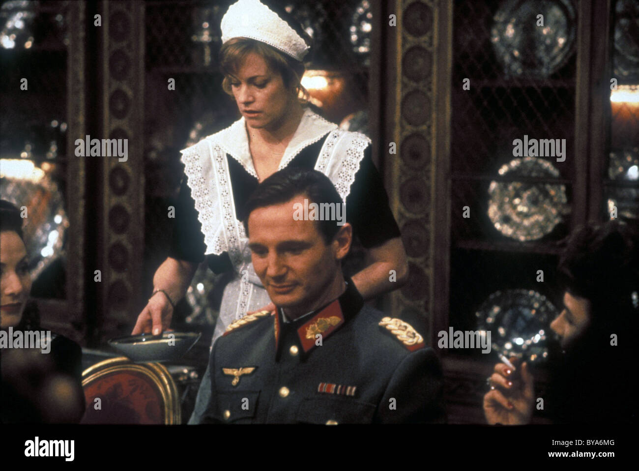 Brillando a través de Año : 1992 / Reino Unido EE.UU. Director: David Seltzer Liam Neeson, Melanie Griffith Foto de stock