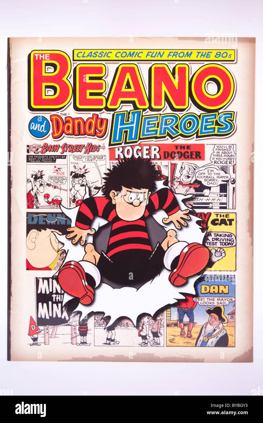 Un Beano anual de cómic sobre un fondo blanco. Foto de stock