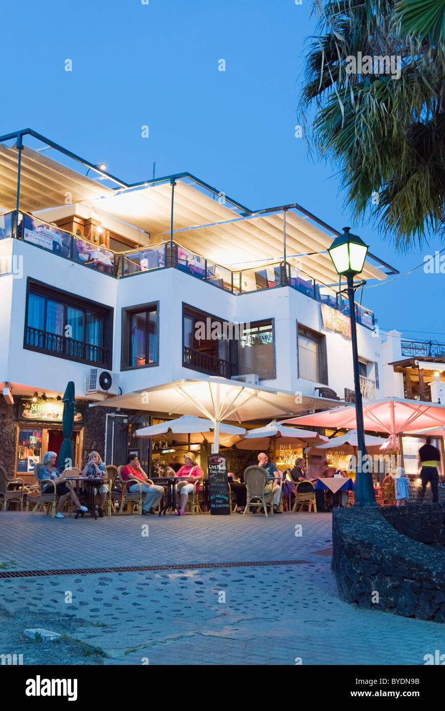 Lanzarote puerto del carmen nightlife fotografías e imágenes de alta  resolución - Alamy