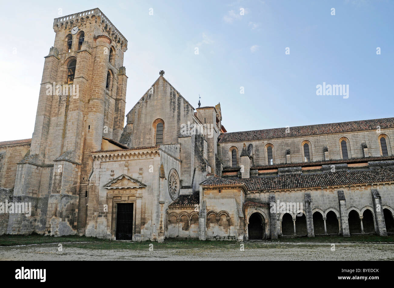 Museo de telas medievales, Museo de telas medievales, Santa María la