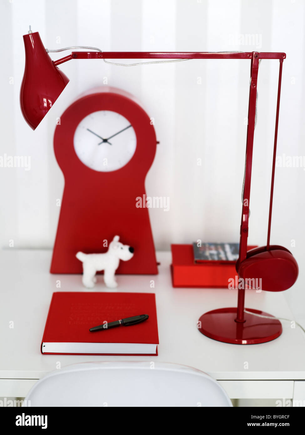Diseño moderno de color rojo-temáticas home escritorio Foto de stock