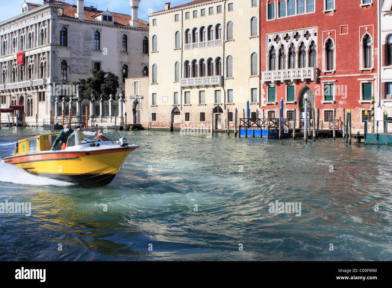 Venezia Emergenza ambulancia - barco en Venecia. Foto de stock