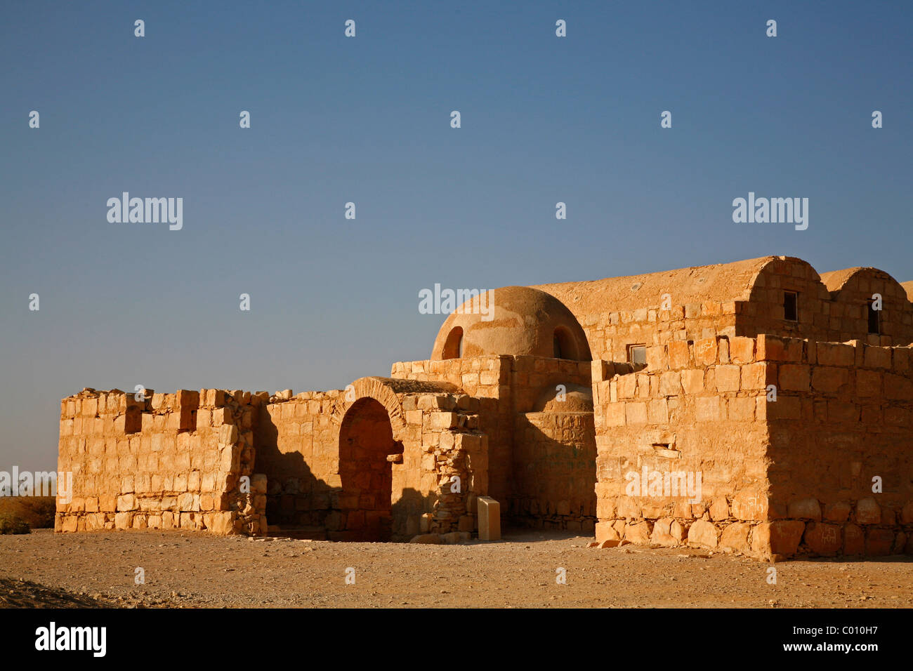 Castillo del desierto jordan fotografías e imágenes de alta resolución -  Alamy