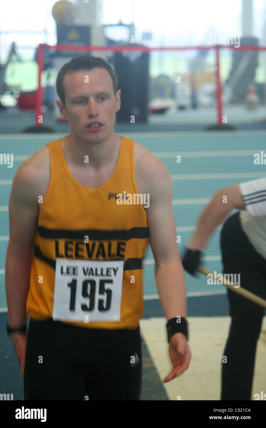 Denis Finnegan, Puente Largo, Lee Valley CA Lee Valley, Pista de Atletismo, Londres Juegos de Interior después de que el salto de longitud. Foto de stock