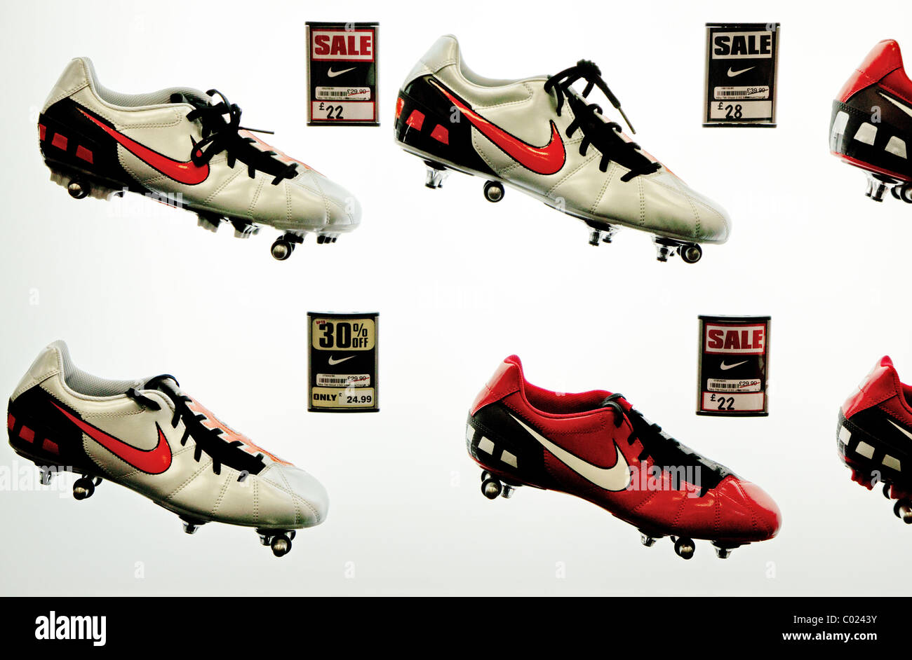 Nike soccer fotografías e imágenes de alta resolución - Alamy