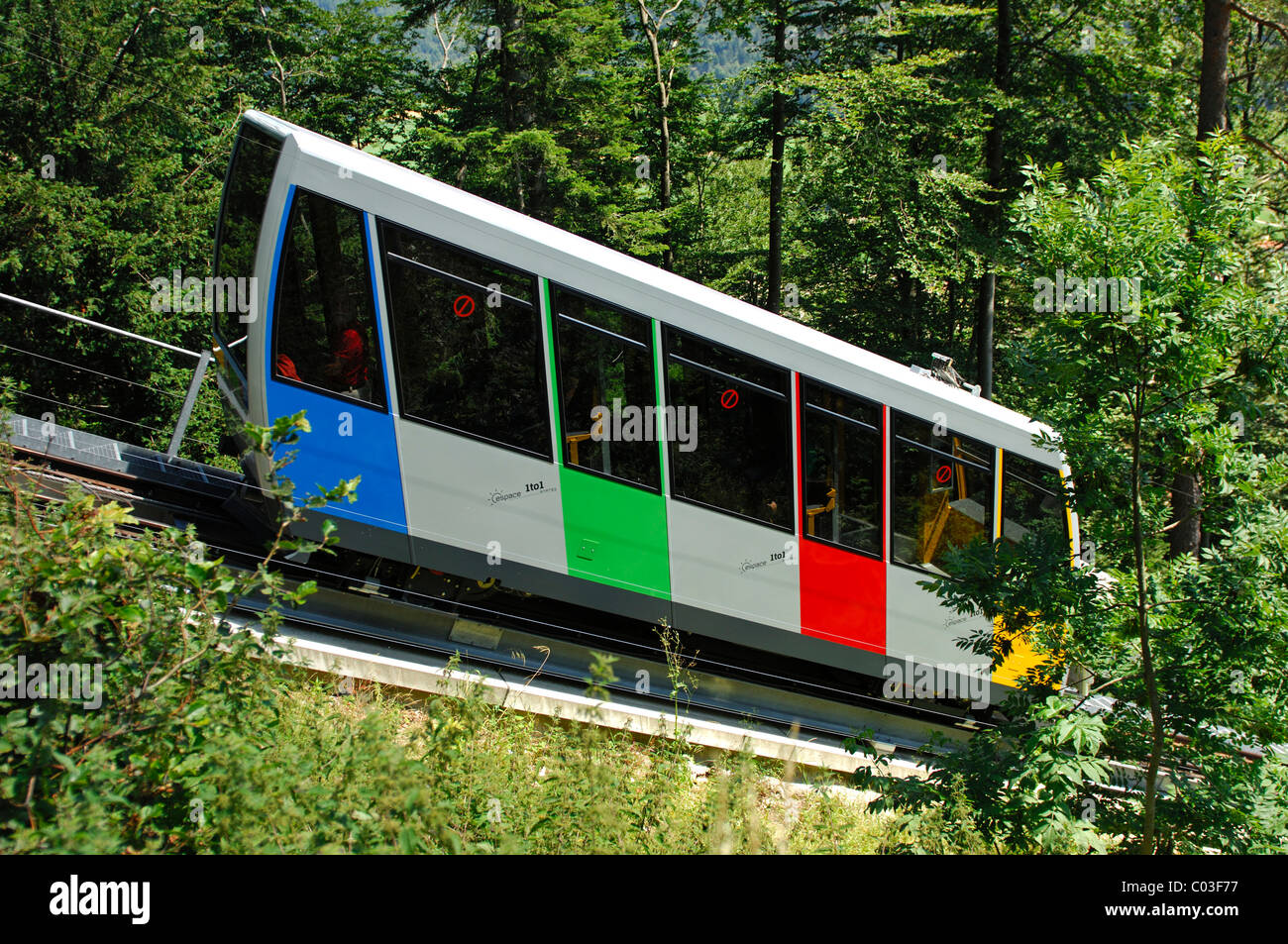 Funicular entre Saint-Imier y Mont-Soleil, Saint-Imier, Suiza, Europa Foto de stock