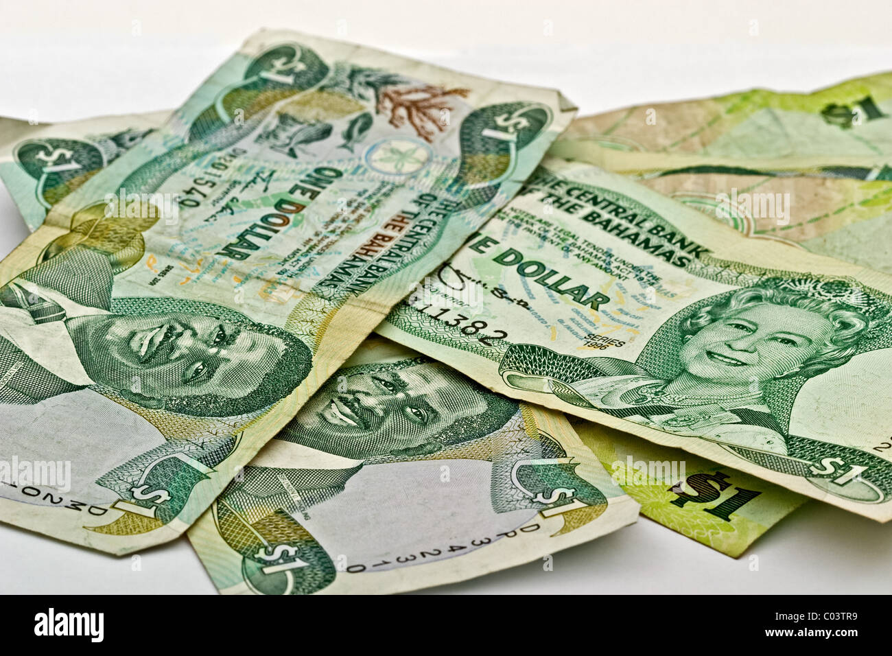 Viejos y nuevos billetes en moneda Bahamas Foto de stock