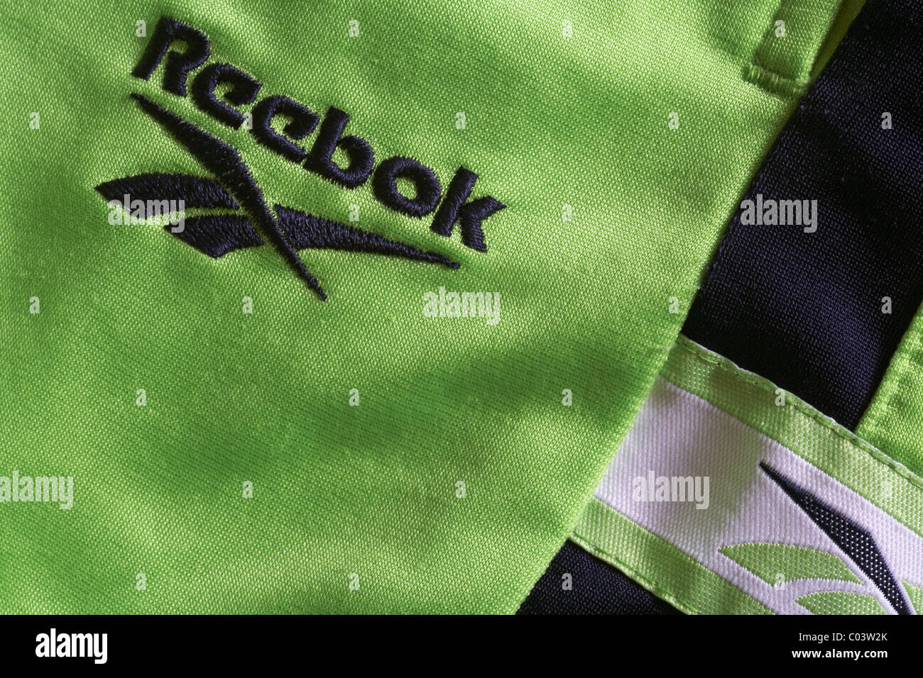 Logotipo de Reebok en chándal verde lima bottoms Fotografía de stock - Alamy