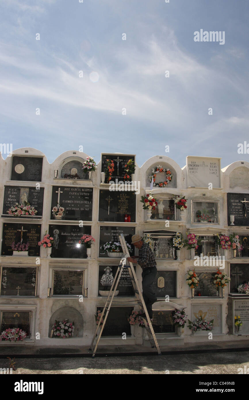 Cementerio encalado fotografías e imágenes de alta resolución Alamy