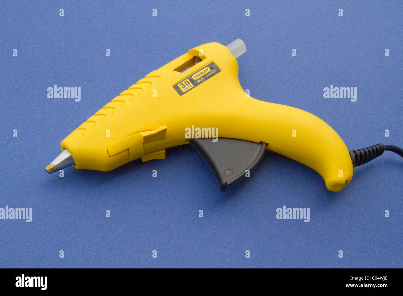 Pistola de silicona fotografías e imágenes de alta resolución - Alamy