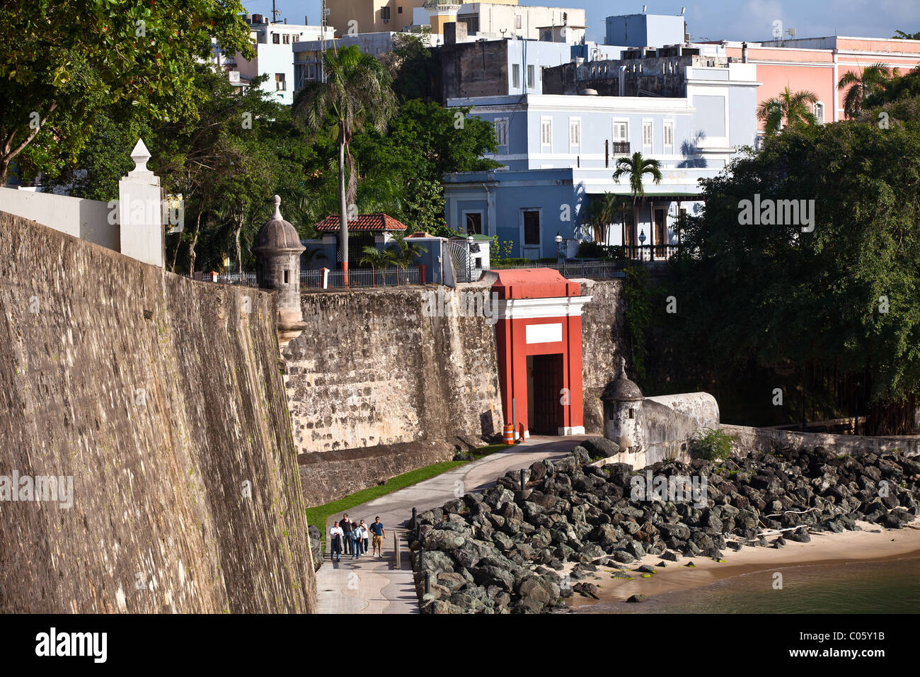 Puerta de San Juan a lo largo del Paseo de la Princesa del Viejo San