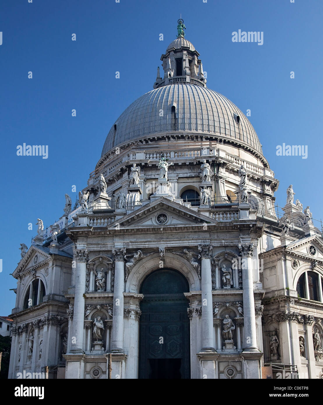 La iglesia Salute la iglesia de Santa María de buena salud Venecia Italia  Fotografía de stock - Alamy