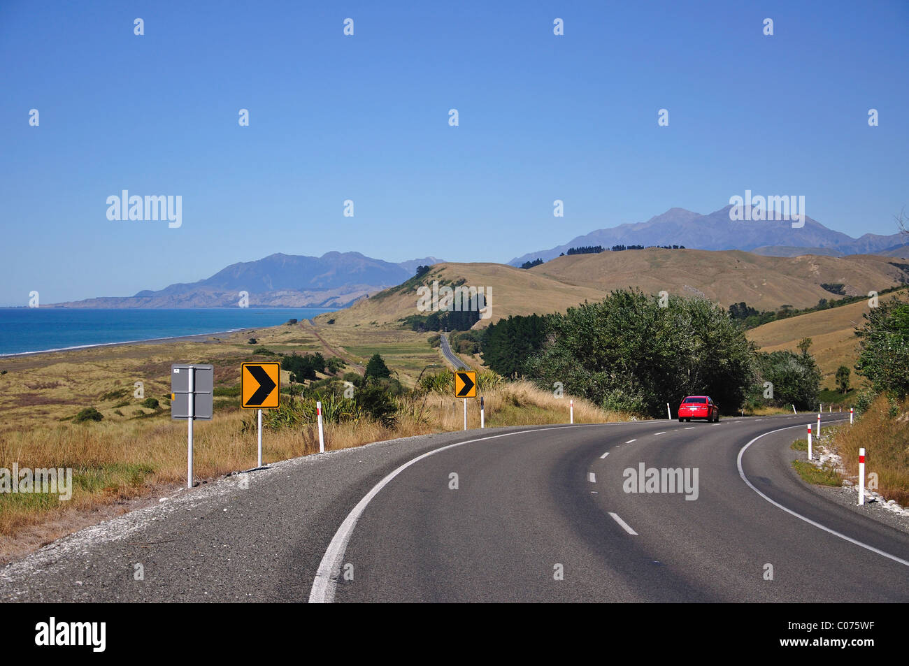 La autopista estatal 1, la costa de Kaikoura, Kaikoura, la región de Canterbury, Isla del Sur, Nueva Zelanda Foto de stock