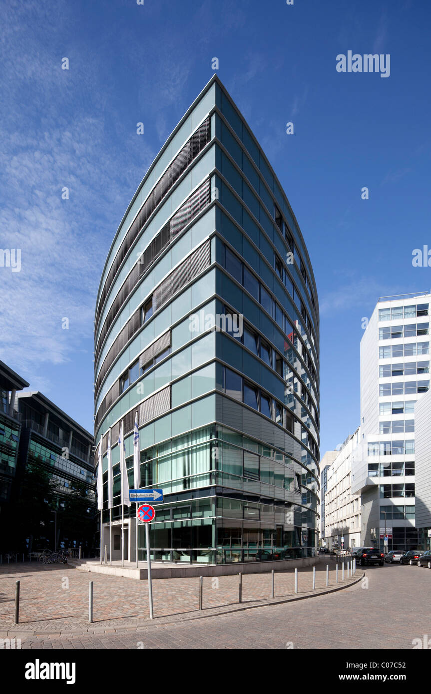 Casa de los arquitectos en el Medienhafen media Harbour, Cámara de Arquitectos, Dusseldorf, Renania del Norte-Westfalia Foto de stock