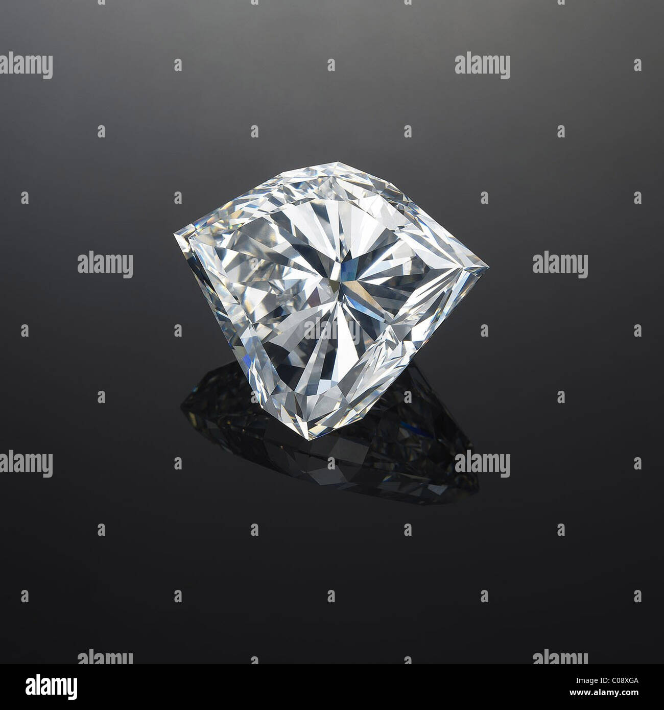 Una joya DE UNA OFERTA Christie's Hong Kong ofrecerá un raro diamante de  101.27 quilates en la próxima primavera en venta de joyas Fotografía de  stock - Alamy