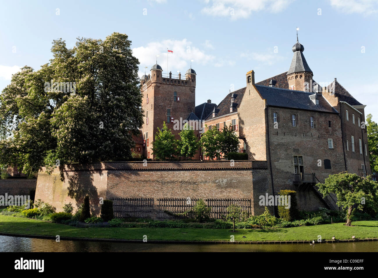 Huis Bergh castillo romántico castillo moated, 's-Heerenberg, Gelderland, región del Bajo Rin, Países Bajos, Europa Foto de stock