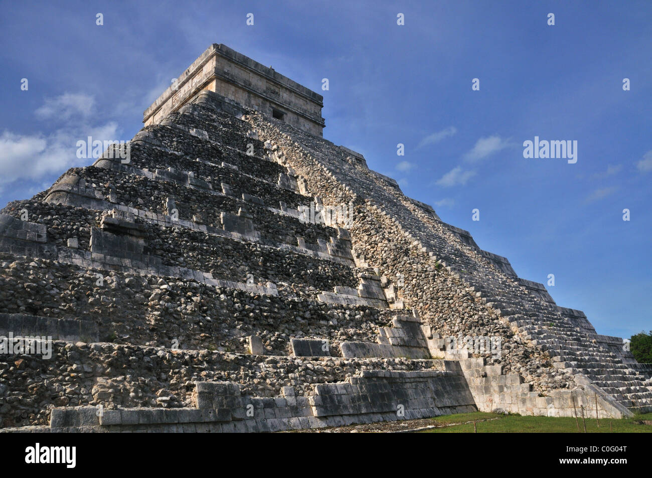 El Castlillo pirámide en Chichen Itza Foto de stock