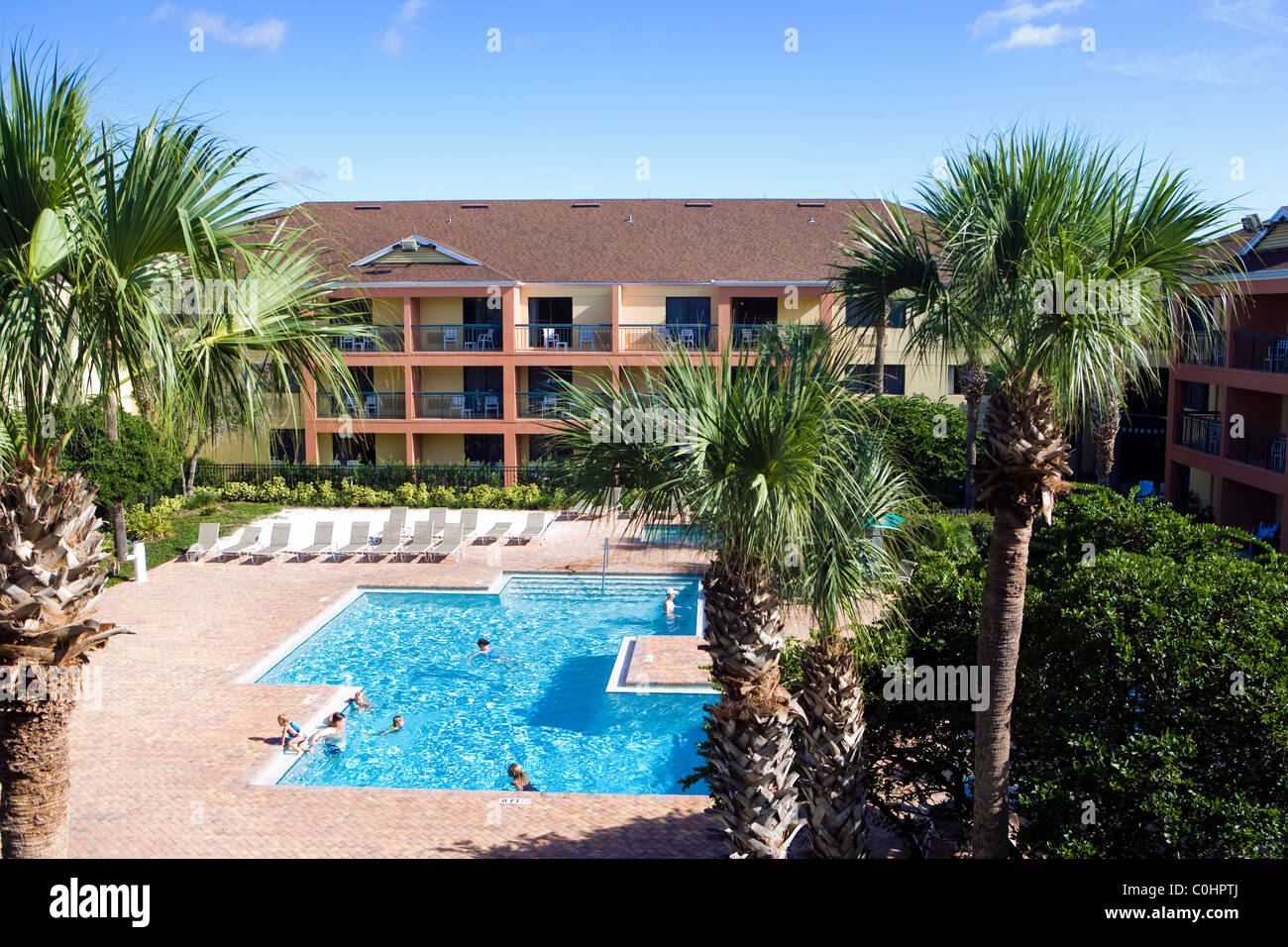 Típico hotel de Florida Y PISCINA Foto de stock