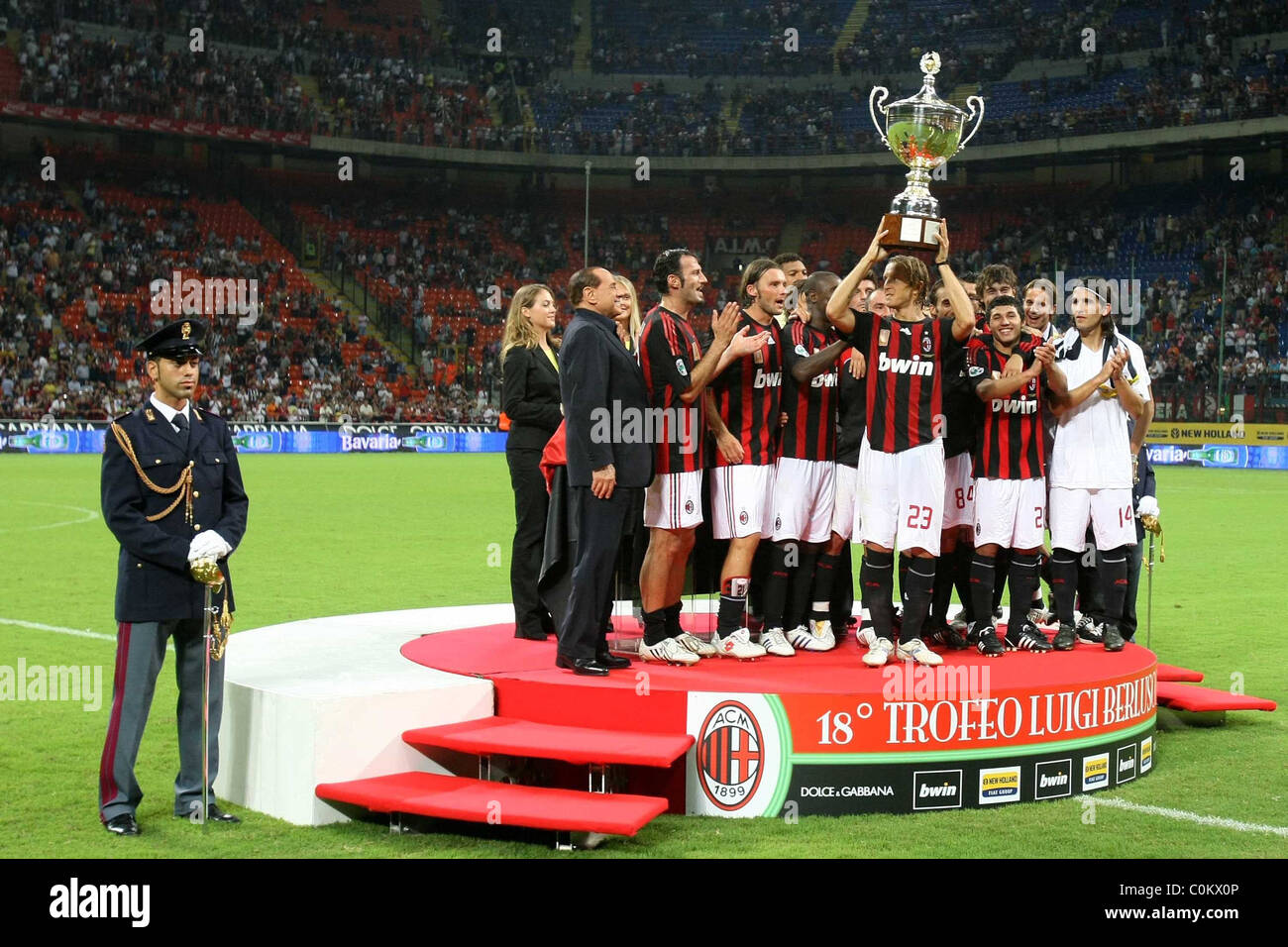 Silvio Berlusconi Presenta El Trofeo Luigi Berlusconi Al AC Milan ...