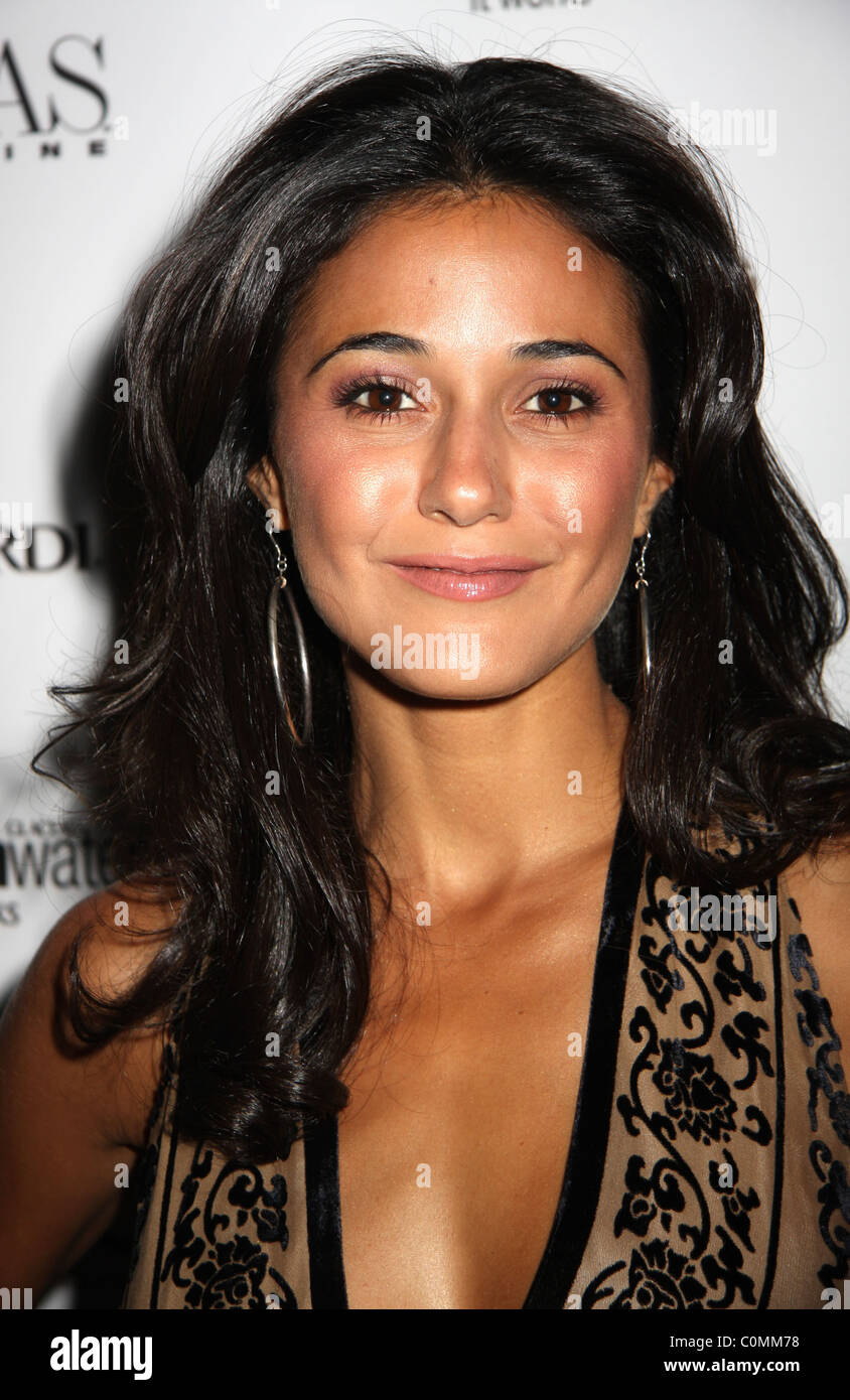 Emmanuelle Chriqui Cover Girl Carla Gugino celebra la edición de
