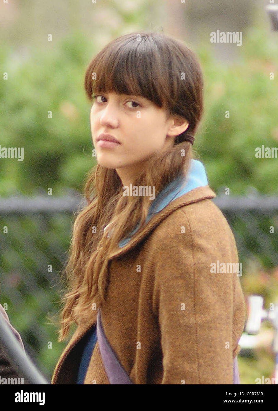 Jessica Alba de filmación en la ubicación de su nueva película