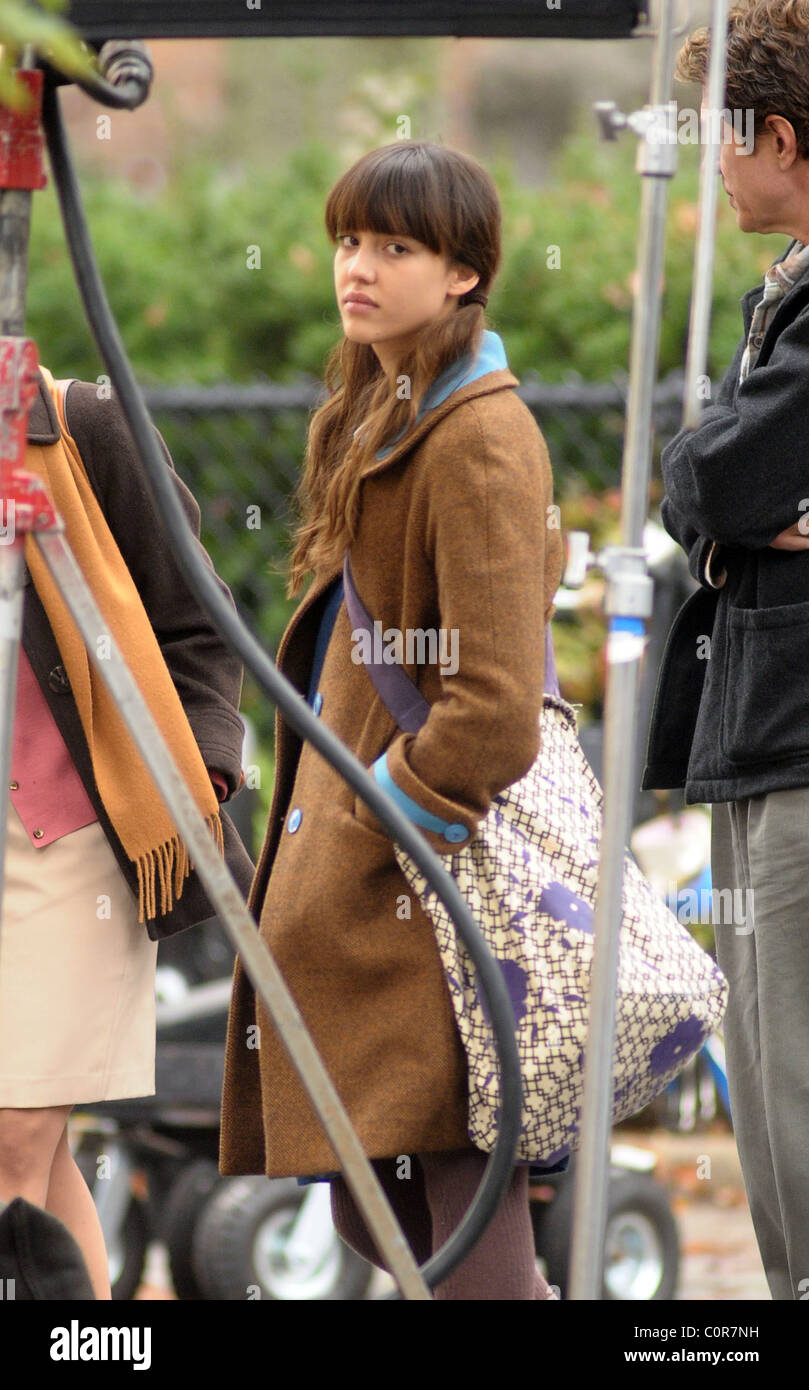 Jessica Alba de filmación en la ubicación de su nueva película