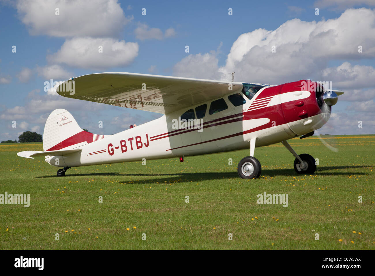Cessna 190 Businessliner, reg G-BTBJ, en Sywell Foto de stock