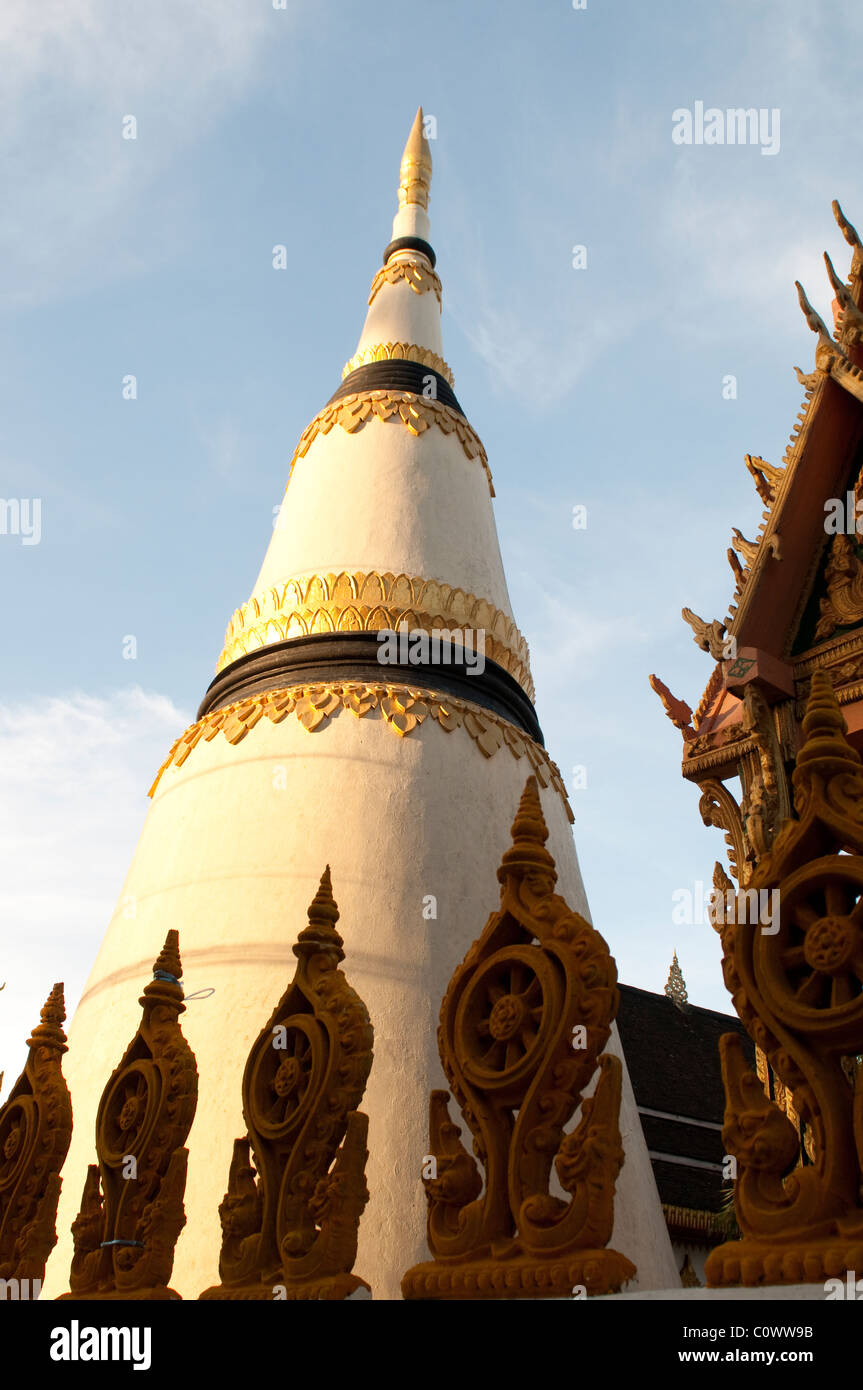 Stupa, Wat Louang, Pakxe, Laos Foto de stock