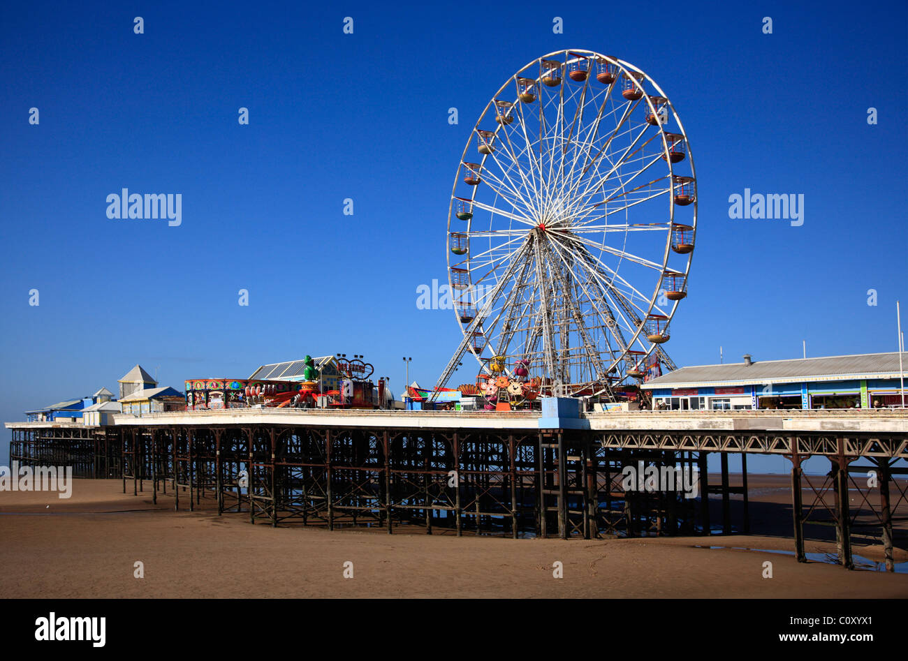 Blackpool Pier y Big Wheel Inglaterra Reino Unido Europa Foto de stock