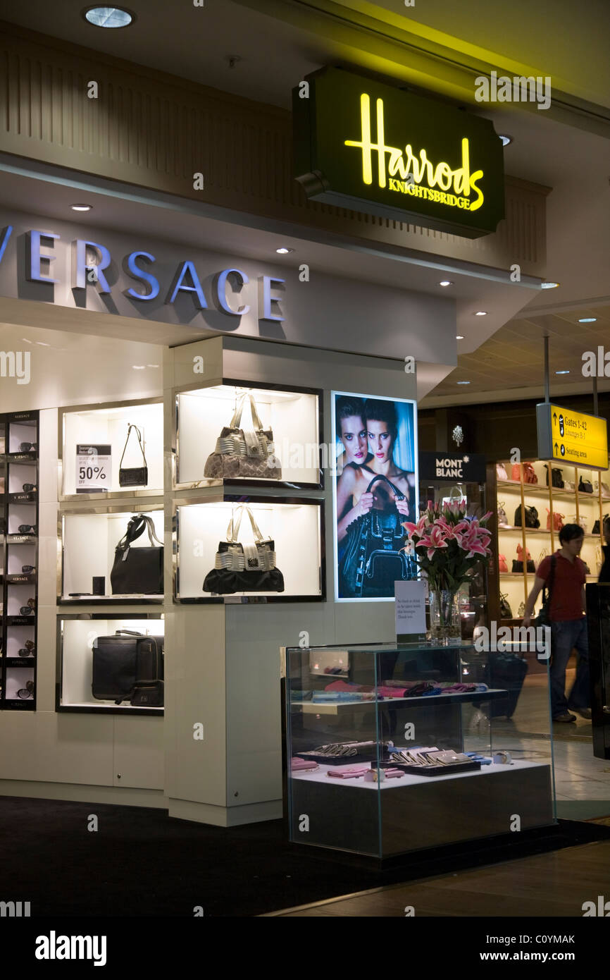 Versace outlet fotografías imágenes de alta resolución - Alamy