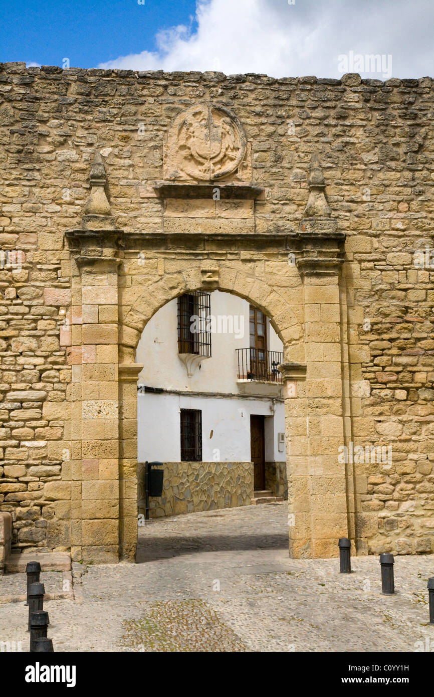Puerta / puerta en Ronda 's morisca antigua muralla árabe // paredes: Puerta  de Carlos V. (Puerta de Carlos 5ª). España. (58) Viaje 3 Fotografía de  stock - Alamy