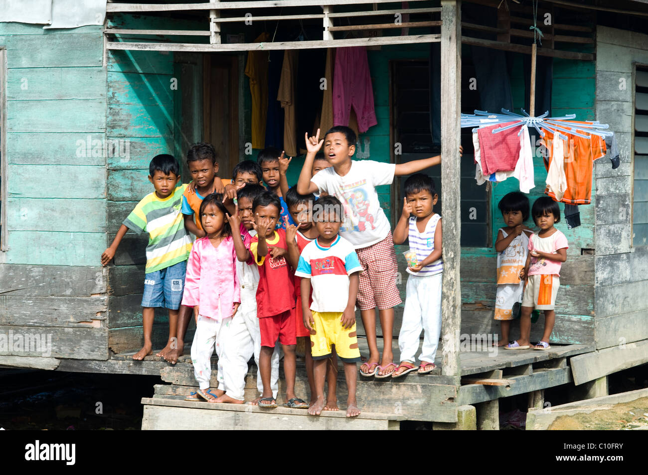 Los niños tanjung batu pulau kundur islas Riau indonesia Foto de stock