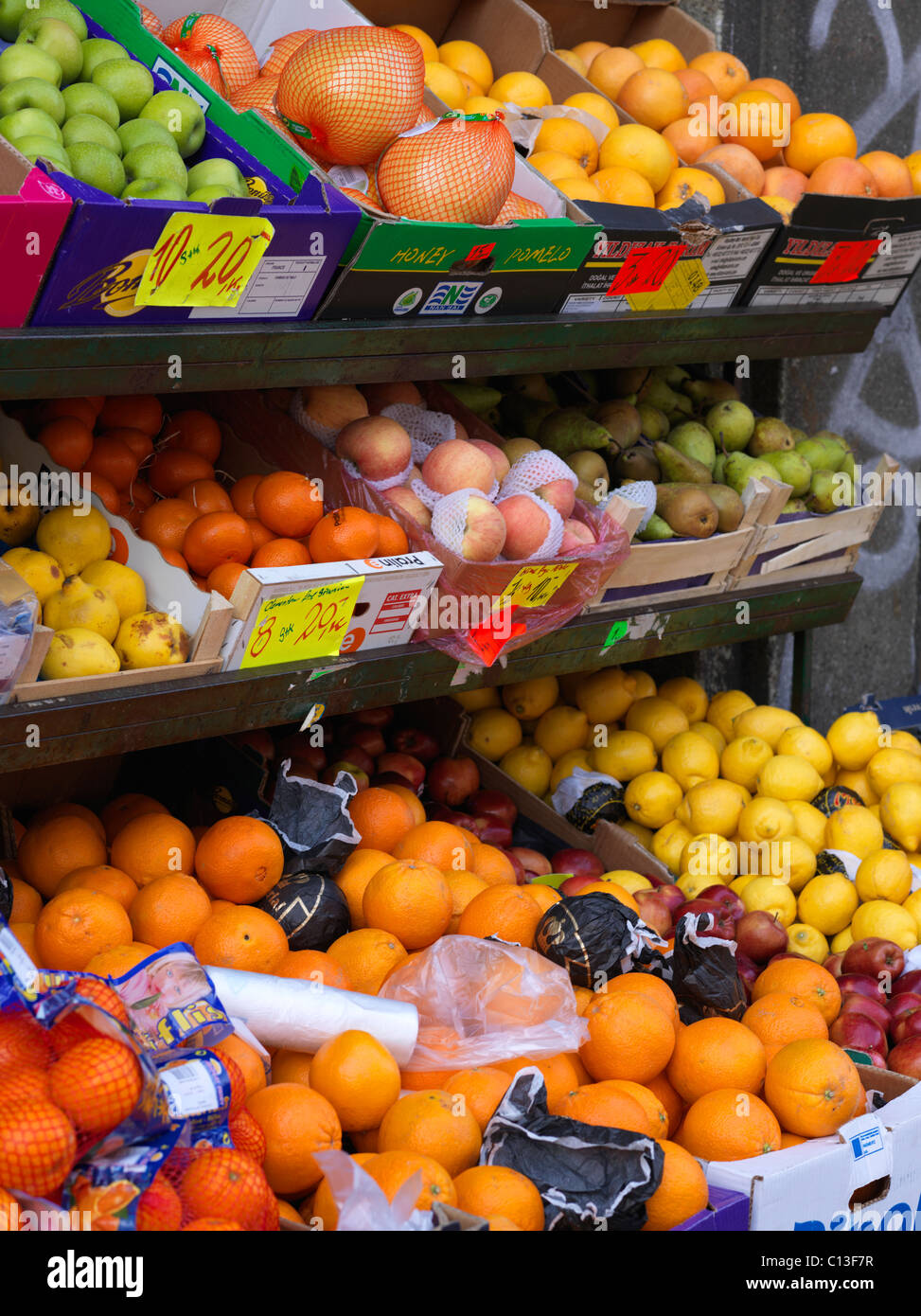 Fruterías frutas y verduras fuera de pantalla tienda en Copenhague