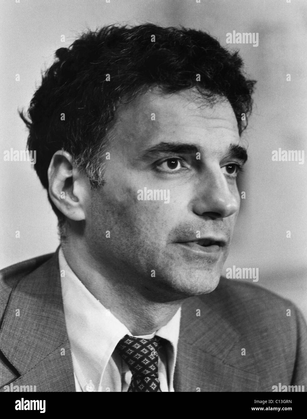 Ralph Nader. Defensor del Consumidor Ralph Nader, alrededor de finales de 1970. Foto de stock