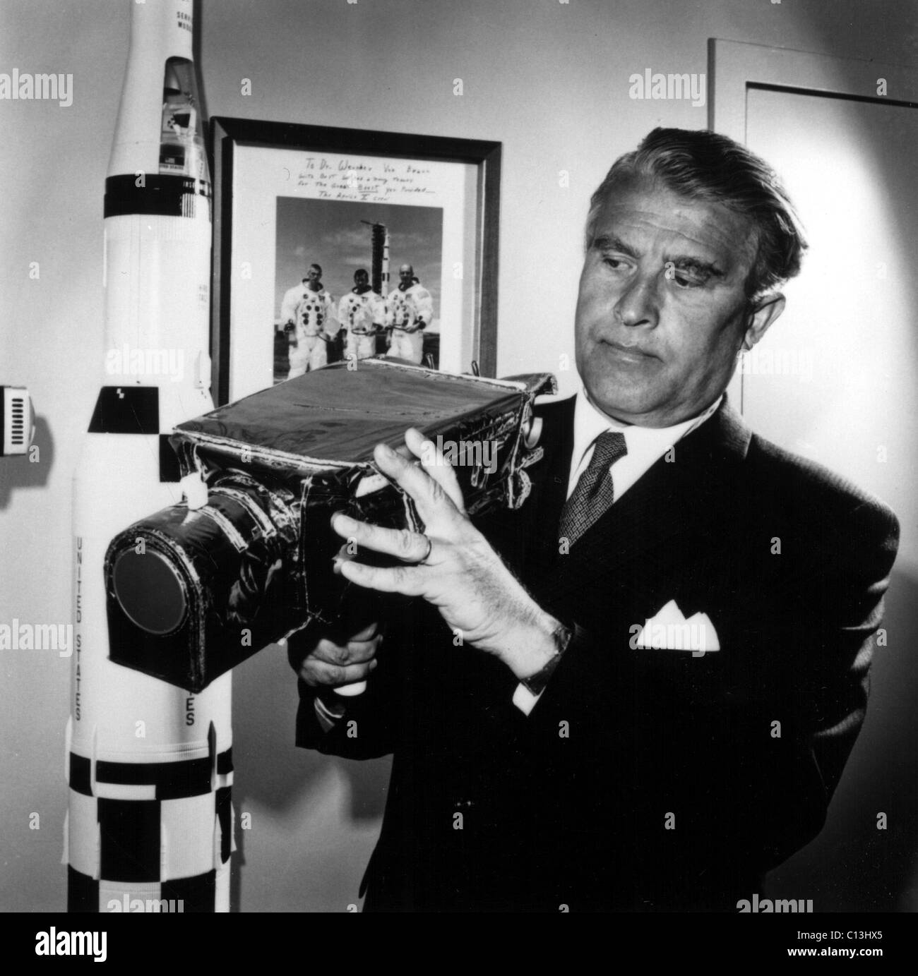 Wernher von Braun, c. 1960 Foto de stock