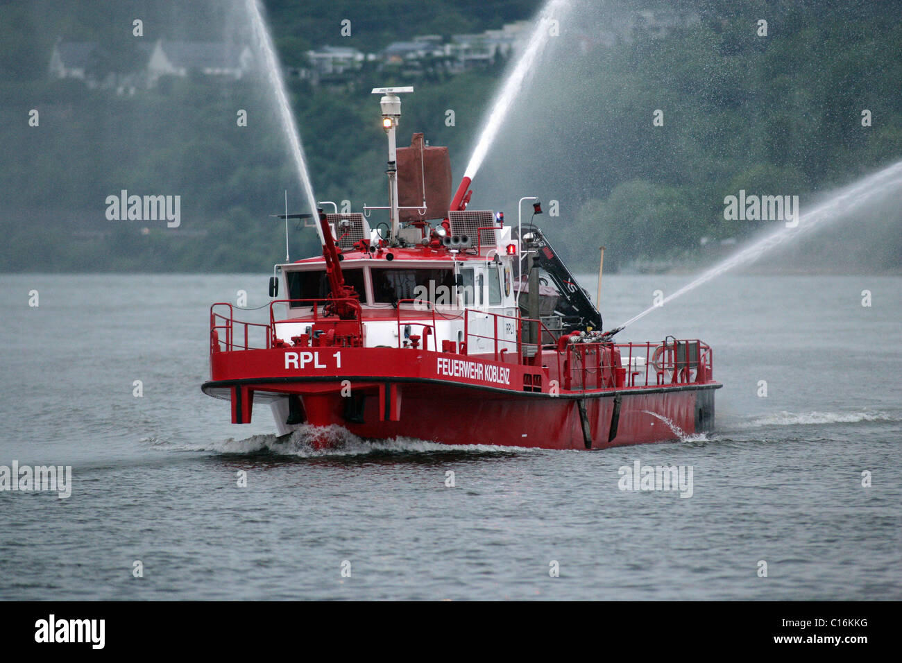 Fire barco 'RLP-1' durante un ejercicio de rescate en el río Mosel, cerca de Coblenza, Renania-Palatinado, Alemania, Europa Foto de stock