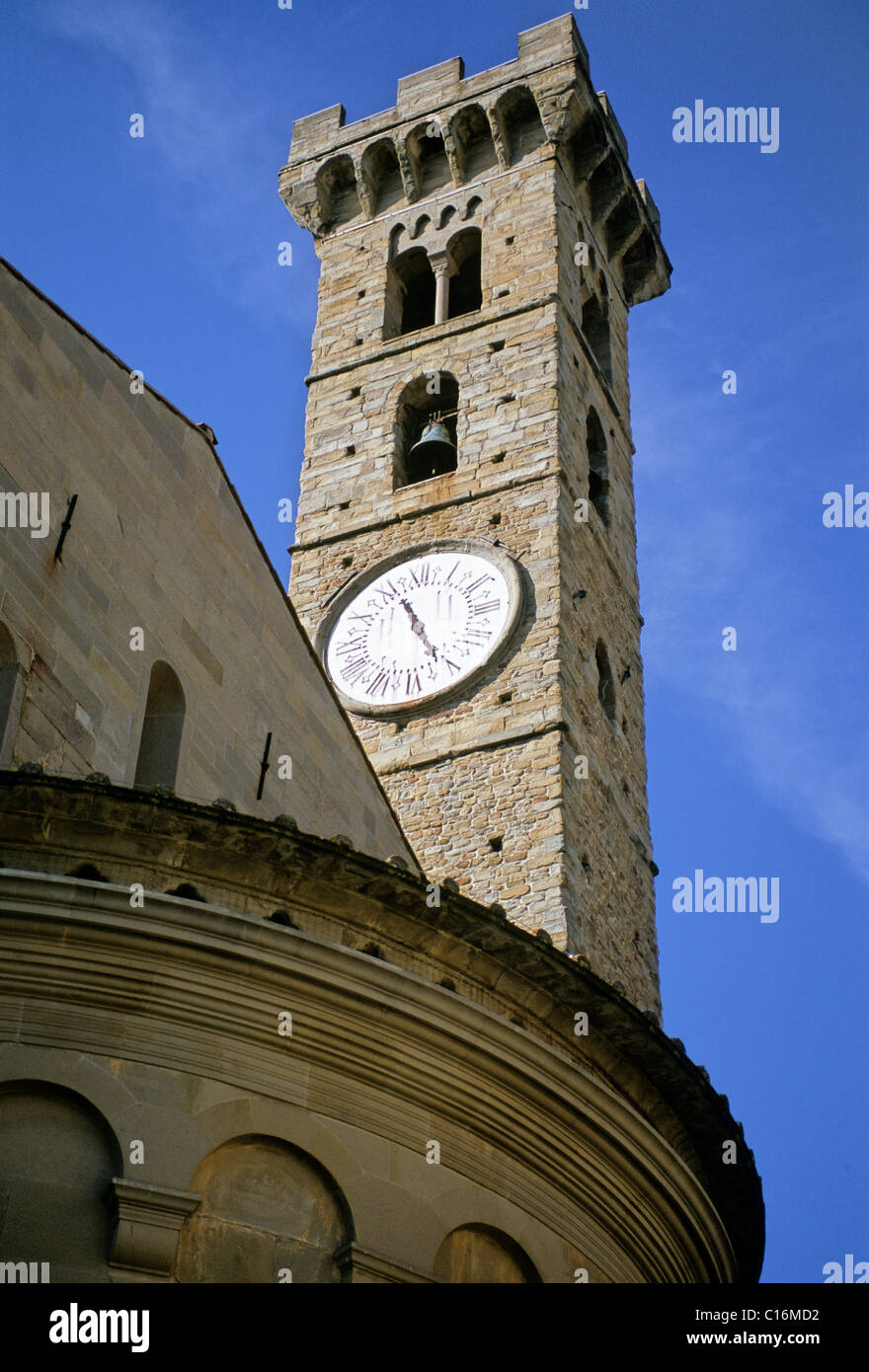 El Campanile de la Catedral de San Romolo, Fiesole, Florencia, Firenze, Toscana, Italia, Europa Foto de stock
